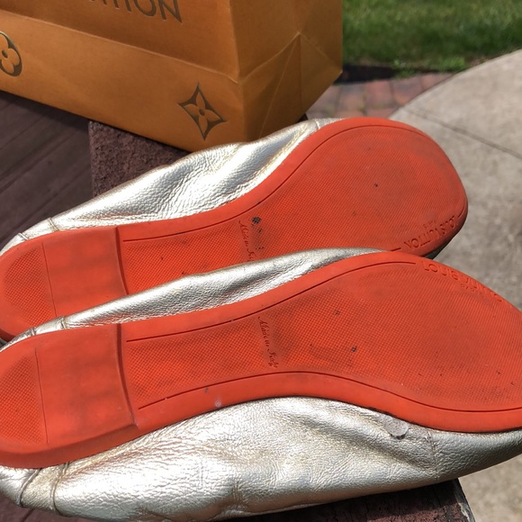 Louis Vuitton Flats - Picture 10 of 13